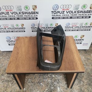 VOLKSWAGEN BORA ÖN VİTES ORTA KONSOLU SİYAH RENK 1J1863201E