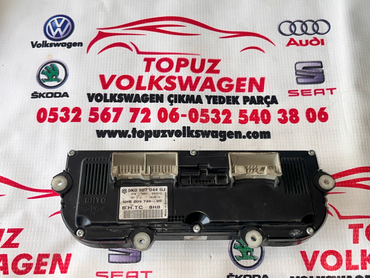 VOLKSWAGEN TİGUAN KLİMA KONTROL PANELİ KLİMATRONİK ÇIKMA 5K0907044GJ 5HB009746-90 VOLKSWAGEN TİGUAN KLİMA KONTROL PANELİ KLİMATRONİK ÇIKMA 5K0907044GJ 5HB009746-90