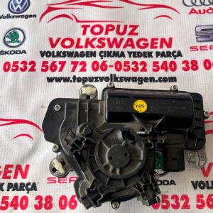 VOLKSWAGEN TİGUAN SIFIR ORJİNAL BAGAJ KİLİDİ AÇMA MOTORU 03G827887C