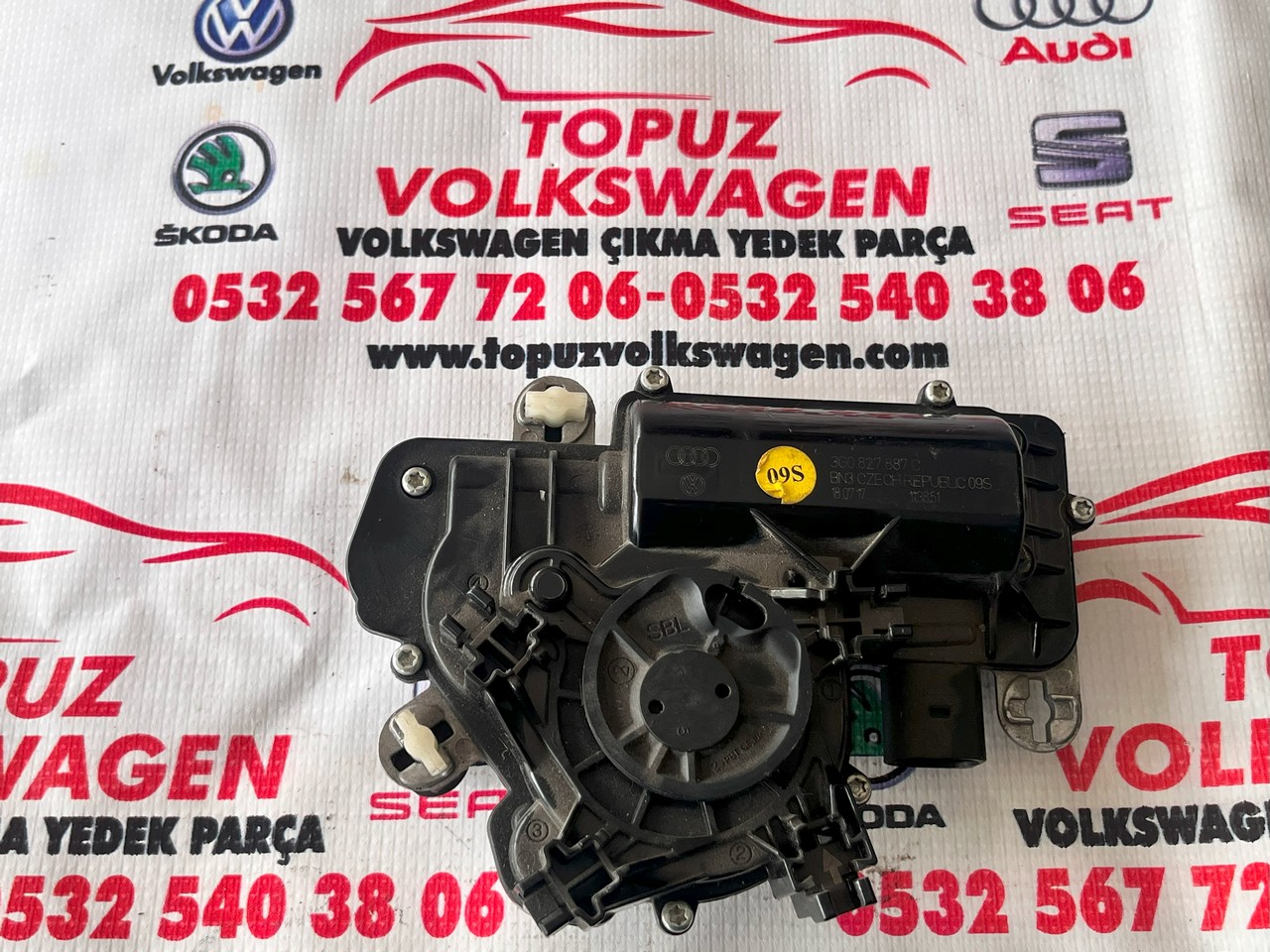 VOLKSWAGEN B8 PASSAT SIFIR ORJİNAL BAGAJ KİLİDİ AÇMA MOTORU 03G827887C VOLKSWAGEN B8 PASSAT SIFIR ORJİNAL BAGAJ KİLİDİ AÇMA MOTORU 03G827887C