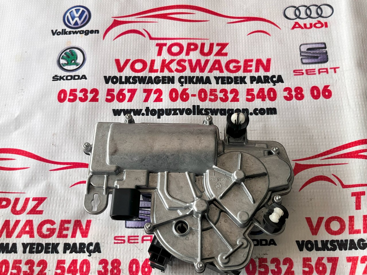 VOLKSWAGEN B8 PASSAT SIFIR ORJİNAL BAGAJ KİLİDİ AÇMA MOTORU 03G827887C VOLKSWAGEN B8 PASSAT SIFIR ORJİNAL BAGAJ KİLİDİ AÇMA MOTORU 03G827887C