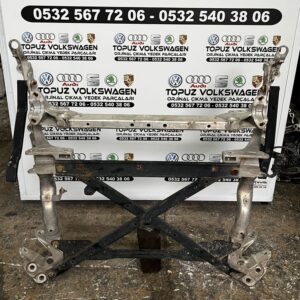 8R0399315K AUDİ Q5 ÖN MOTOR ALT BEŞİĞİ TRAVERS, 8R0399315K PARÇA HEM 2.0 TDİ QUATTRO HEMDE 3.0 TDİ QUATTRO / 3.2 V6 MOTORLU AUDİ Q5 MODELLERİNDE KULLANILMIŞTIR. UYGUN OLDUĞU MODEL YILLARI 2009 2010 2011 2012 2013 2014 2015 2016 2017