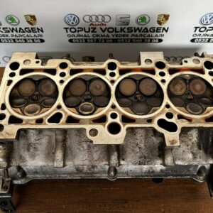 VOLKSWAGEN GOLF 1.8 DÜZ 20V AGN APG MOTOR ÇIKMA SİLİNDİR KAPAĞI 058103373A 058103373D